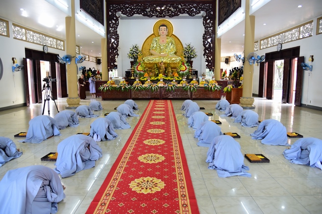 Lễ truyền giới Sa di Phương Trượng